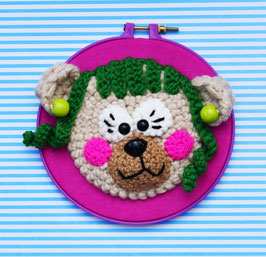 Embroidery hoop with teddy 4 / Stickrahmen mit Teddy 4