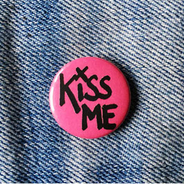 KISS ME  pink