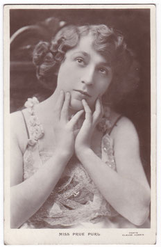 Prue Purl. Comedienne