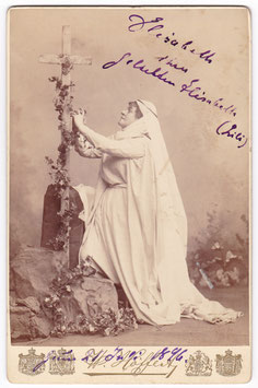 Therese Malten. Hoffert cabinet photo. Inscribed 1896