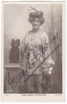 Marie Studholme. Beagles 1310. Signed postcard