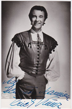 Erich Kunz. Bass baritone. Signed postcard
