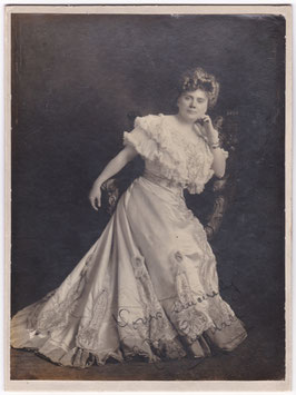 Marie Goodall. Soprano. Signed photograph