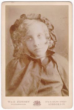 Renée Mayer. W & D Downey cabinet photo (b)