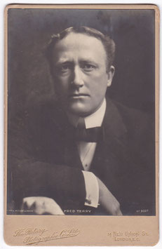 Fred Terry. Rotary cabinet photo 8007