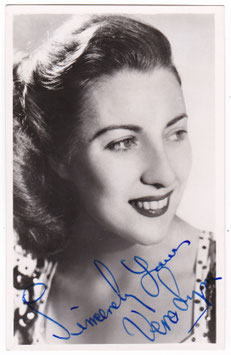 Vera Lynn. Signed photo