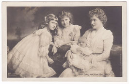 Winifred Emery and children. Dunn A 298