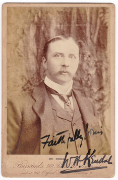 William Hunter Kendal. Barraud. Signed cabinet photo