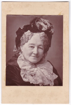 Fanny Stirling. Saint James's Photographic Co. Woodburytype