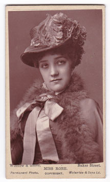 Annie Robe. Window & Grove. Taunus ad. CDV