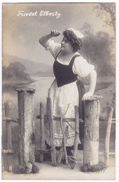 Friedel Elberty. Photo Hansa-Atelier (b)