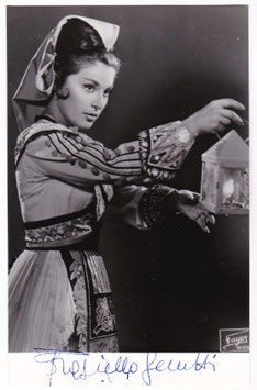 Graziella Sciutti. Fayer, Wien. Signed postcard