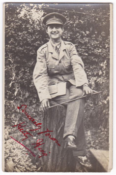 Hetty King in military uniform. Signed postcard
