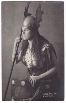 Luise Willer as Waltraute