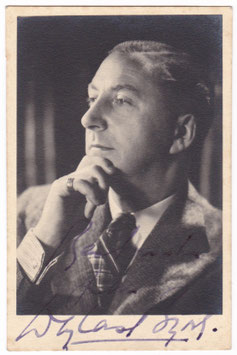 Douglas Byng. 20th Century Studios Ltd. Signed photocard