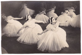 Les Sylphides. From René Blum's 1936 production. Royal Opera House, Covent Garden. Photo by Merlyn Severn