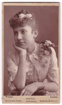 Nikita. Margaret Louise Putnam Nicholson. American soprano. Walery, London. Taunus ad. CDV