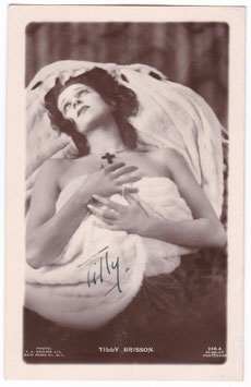 Tilly Brisson. Beagles 246 A. Signed postcard