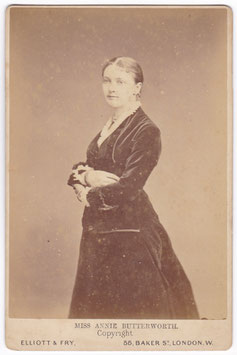 Annie Butterworth. Contralto. Royal Academy Of Music. Elliott & Fry cabinet photo