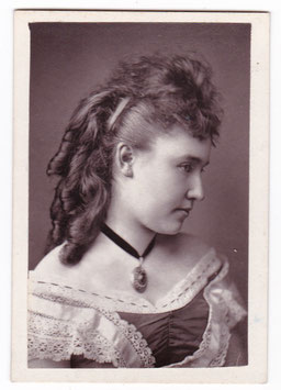 Bianca Bianchi. German soprano. Art Nouveau style reverse. CDV