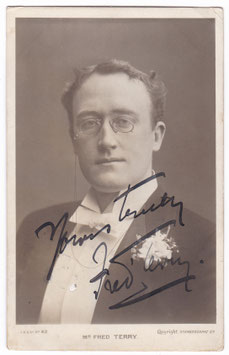 Fred Terry. Beagles 42. Signed postcard