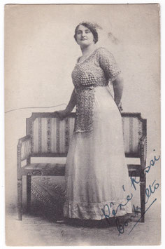Rêné Rossi. Vocalist comedienne. Signed postcard