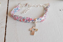 Bracelet liberty Eloise corail croix argenté pour baptême, première communion, confirmation