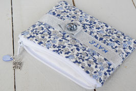 Porte monnaie enfant broderie prénom tissu liberty Bleu gris