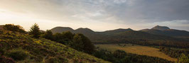 Panoramique Chaîne des Puys  - Vue du Puy des Gouttes