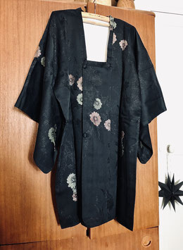 PIECE UNIQUE / Ancien michiyuki en soie noire / Début ère Showa