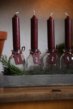 Adventsschildchen aus Holz in Dunkelrot