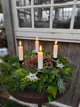 Adventskranz für Stabkerzen aus Metall in Schwarz 20 cm ø