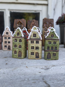 *Neu* Haus "Altbau" in Grüntönen im 3er Set - klein (7 cm)