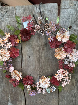 *Neu* Blumenkranz aus Metall (45 cm) Rot-Pastell
