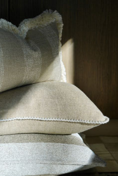 ANTON SAND WITH IVORY STITCHING