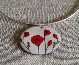 Very Large Oval Necklace on Chain in Poppy