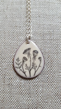 Large Teardrop Necklace in Queen Anne's Lace