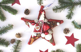 Rote Sterne mit Weihnachtsmännern