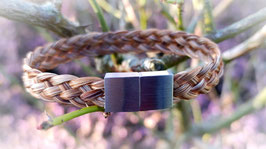 Bracelet en véritables crins de cheval alezan, tressés  à plat à 5 brins brins, fermoir emboitable aimanté en acier inoxydable