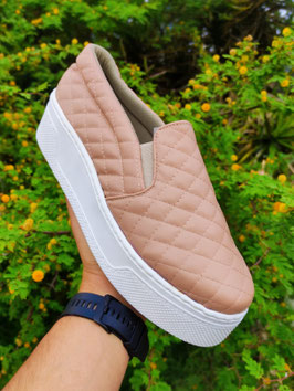 DAKOTA BEIGE TOTAL CAPITONEADO PLATAFORMA