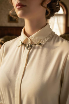 Kragen/Cardigan Clip - Vintage Bronze