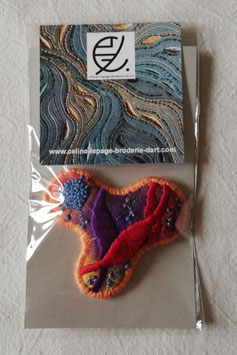 Broche B15