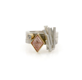 Shard Ring with Diamonds