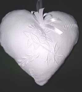 coeur monogrammé linge ancien