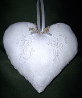 coeur monogrammé linge ancien BF