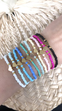 1 Armband, Rocailles, goldenes Herz