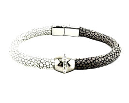 Armband echt Leder mit Rochenprägung in grau/weiß mit Strass besetzten Edelstahl Bead
