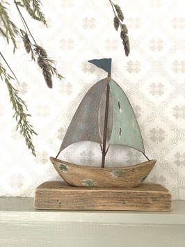 Segelschiff "Thies 2" - aus Holz und Metall