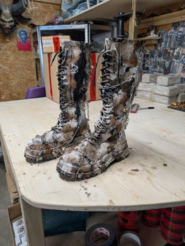 Frauen / Stiefel M 18 Größe 40