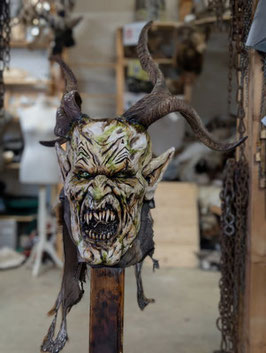 Maske Holz M 2